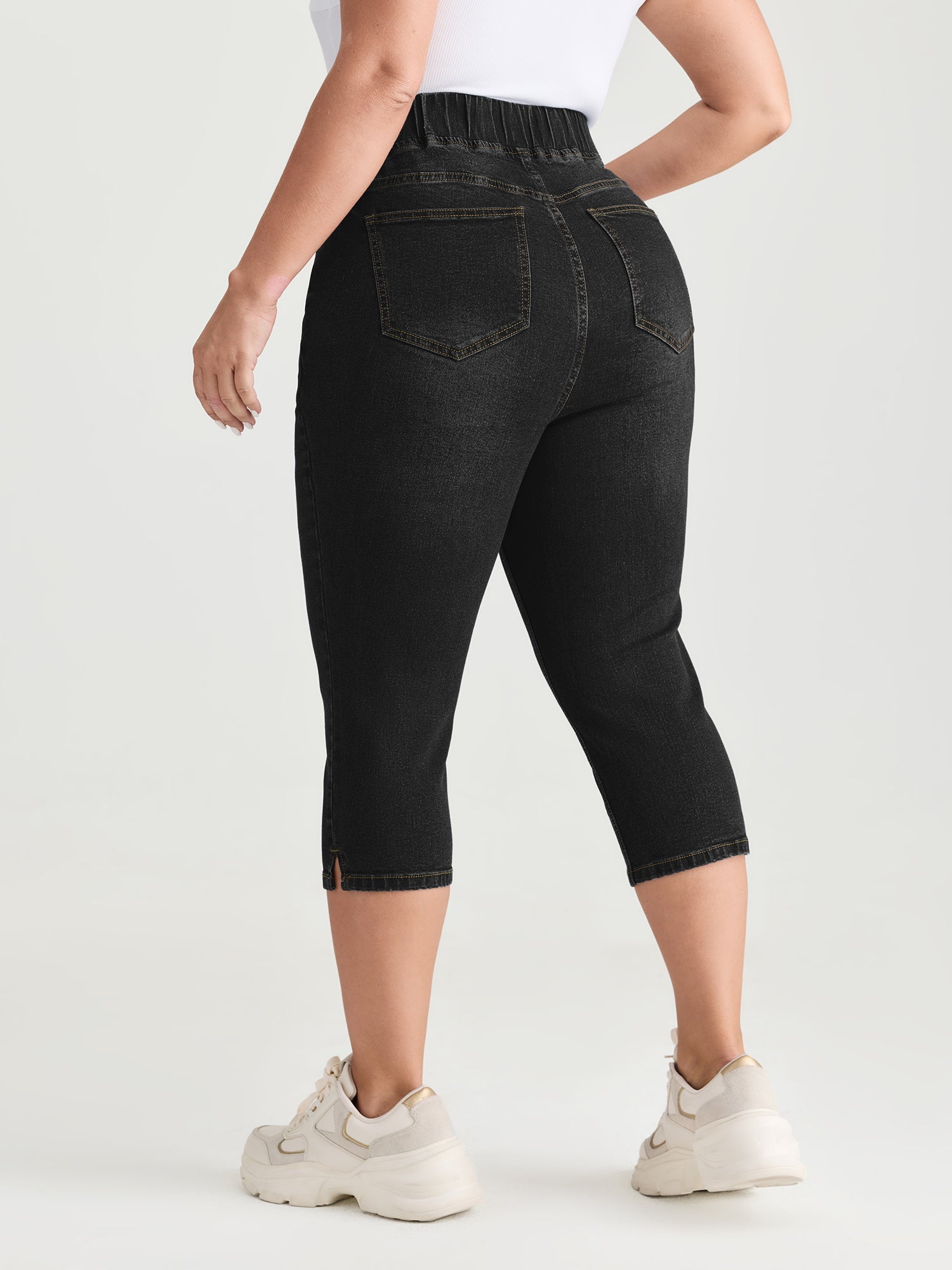 Pull-On Stretchy Waist Skinny-Fit Capri Jeans