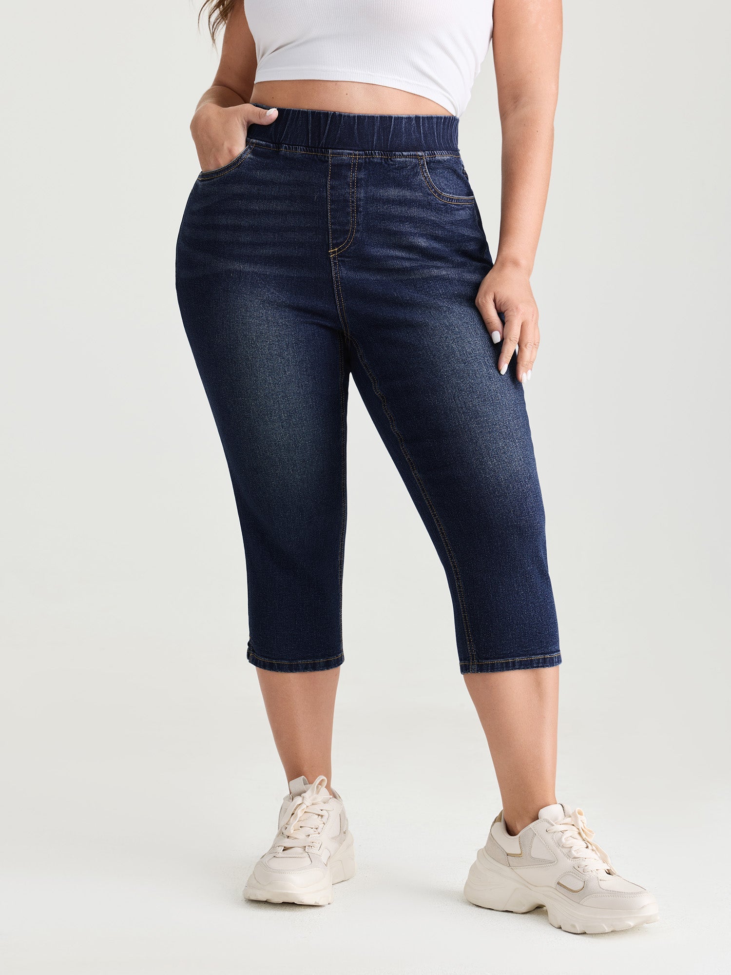 Pull-On Stretchy Waist Skinny-Fit Capri Jeans