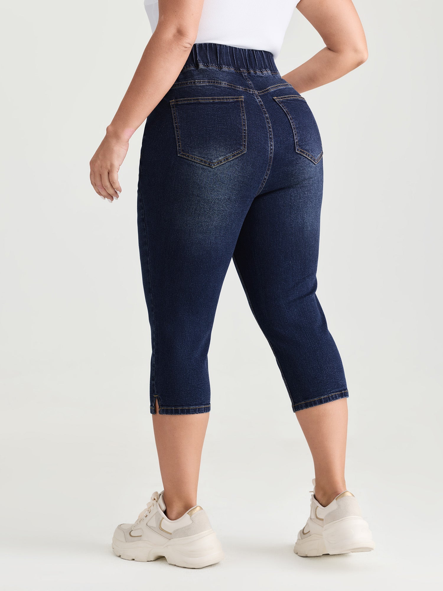 Pull-On Stretchy Waist Skinny-Fit Capri Jeans