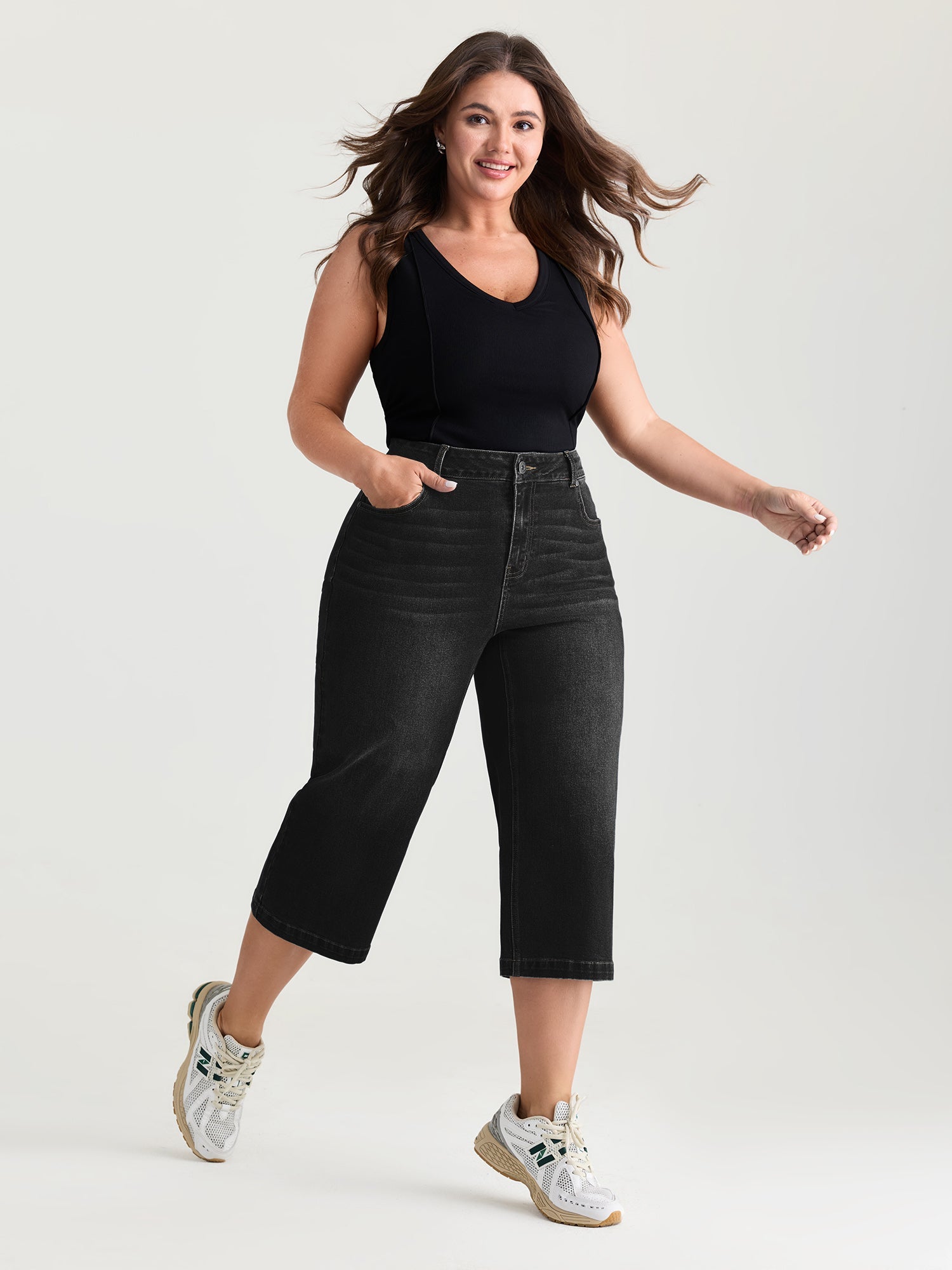 Classic Wide-Leg Capri Jeans